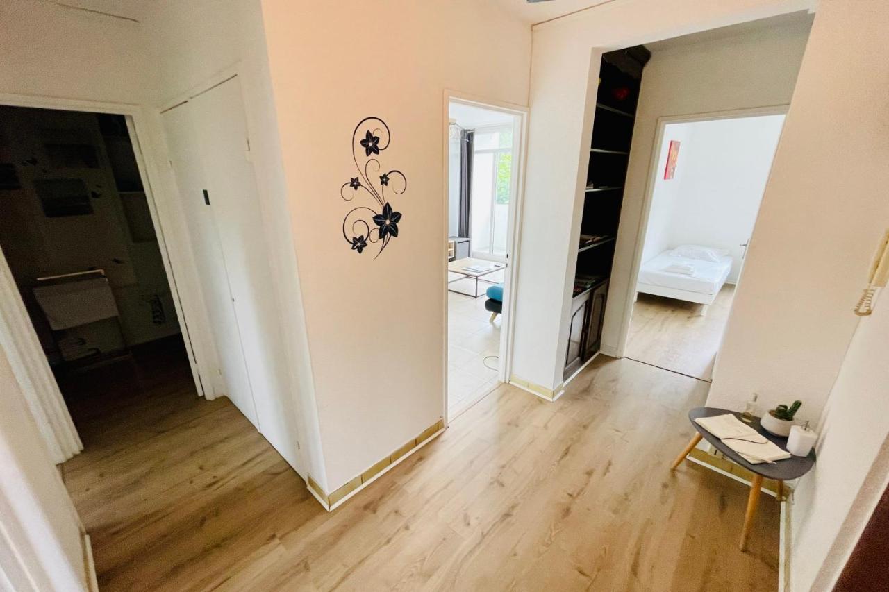 Luminous Apartment With Parking Near The City Center Cenon Εξωτερικό φωτογραφία